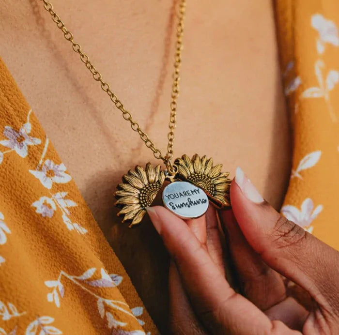 Sunflower Necklace – ShineBloom™